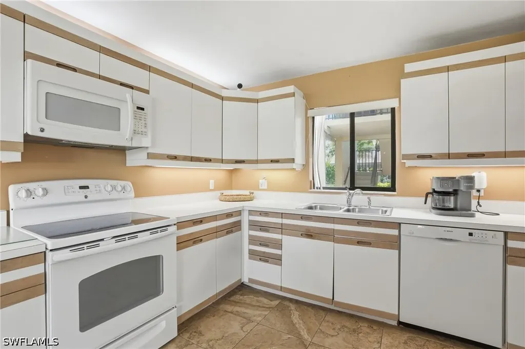 764 Eagle Creek Drive Naples FL 34113