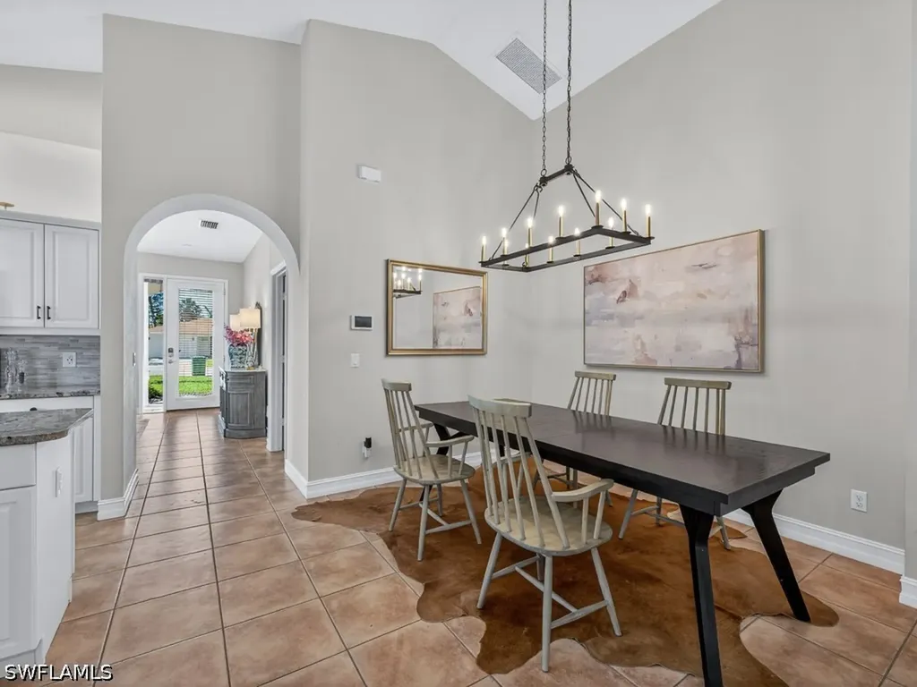 585 104th Avenue N Naples FL 34108