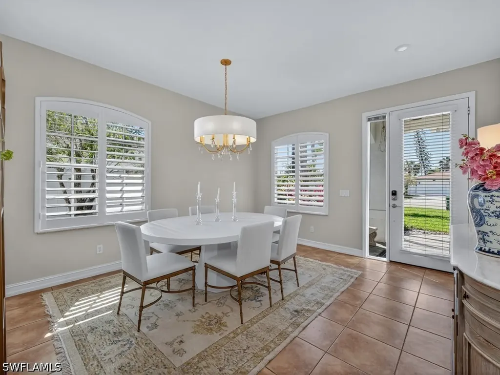 585 104th Avenue N Naples FL 34108