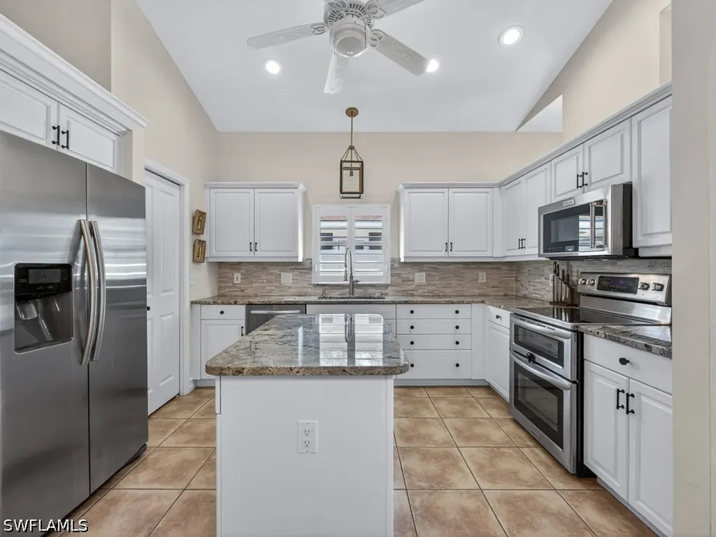 585 104th Avenue N Naples FL 34108