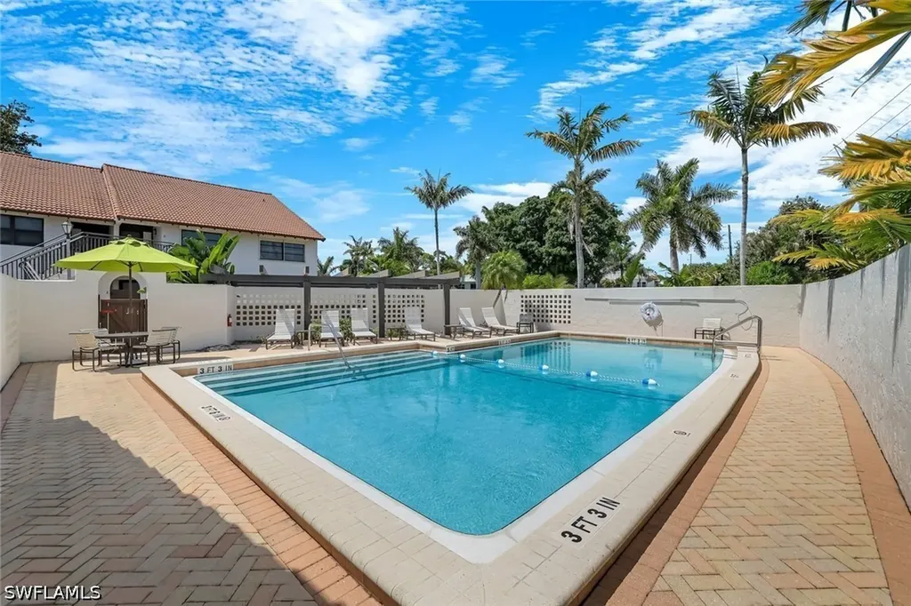 4092 Belair Lane Naples FL 34103
