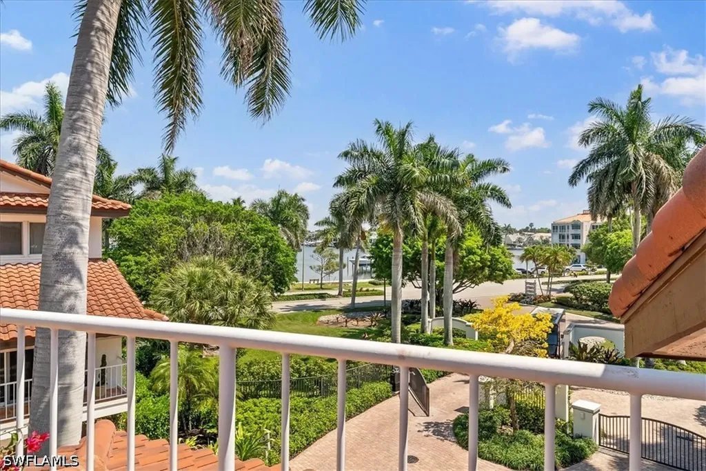 4737 Villa Mare Lane Naples FL 34103