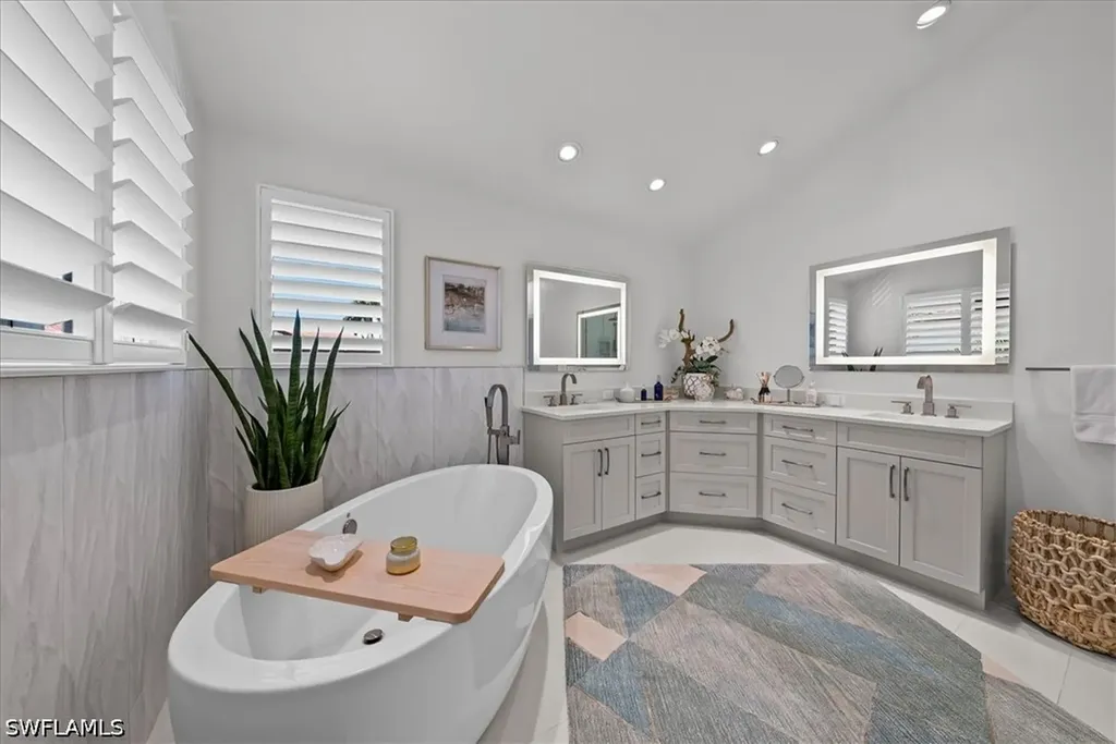 4737 Villa Mare Lane Naples FL 34103
