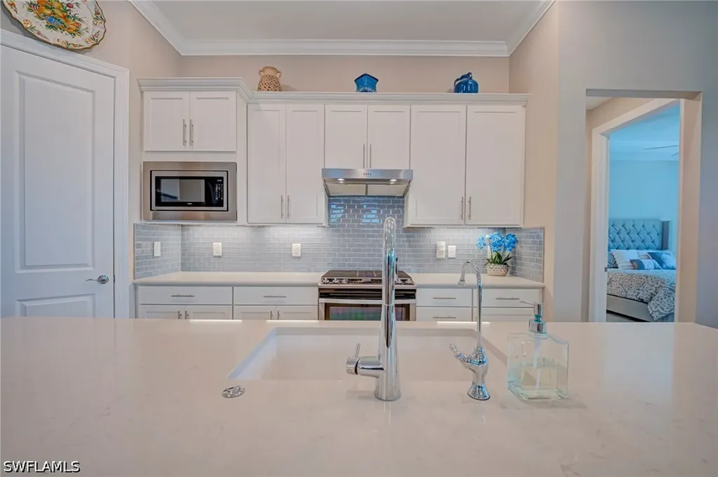 9712 Everglades Drive Naples FL 34120