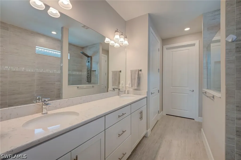 9712 Everglades Drive Naples FL 34120