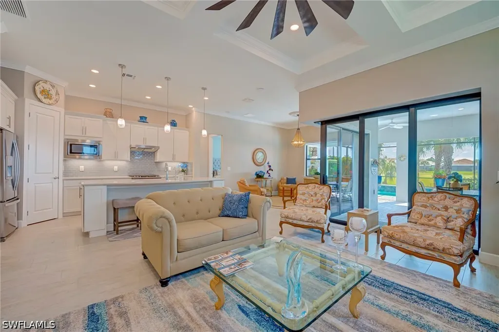 9712 Everglades Drive Naples FL 34120