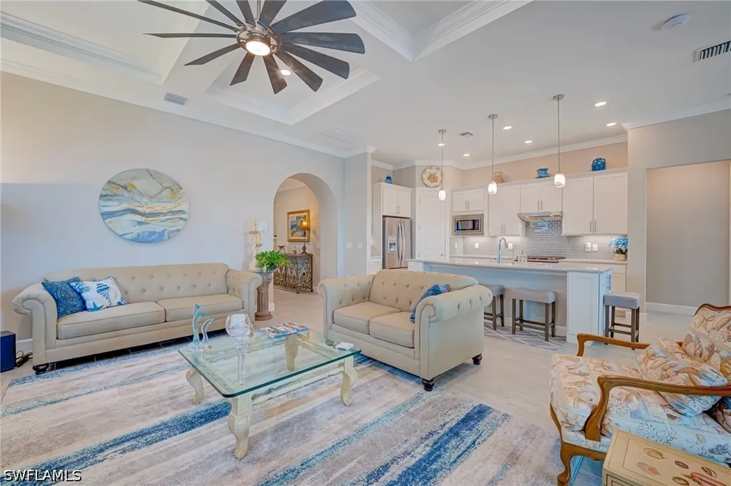 9712 Everglades Drive Naples FL 34120
