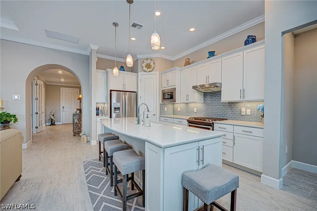9712 Everglades Drive Naples FL 34120