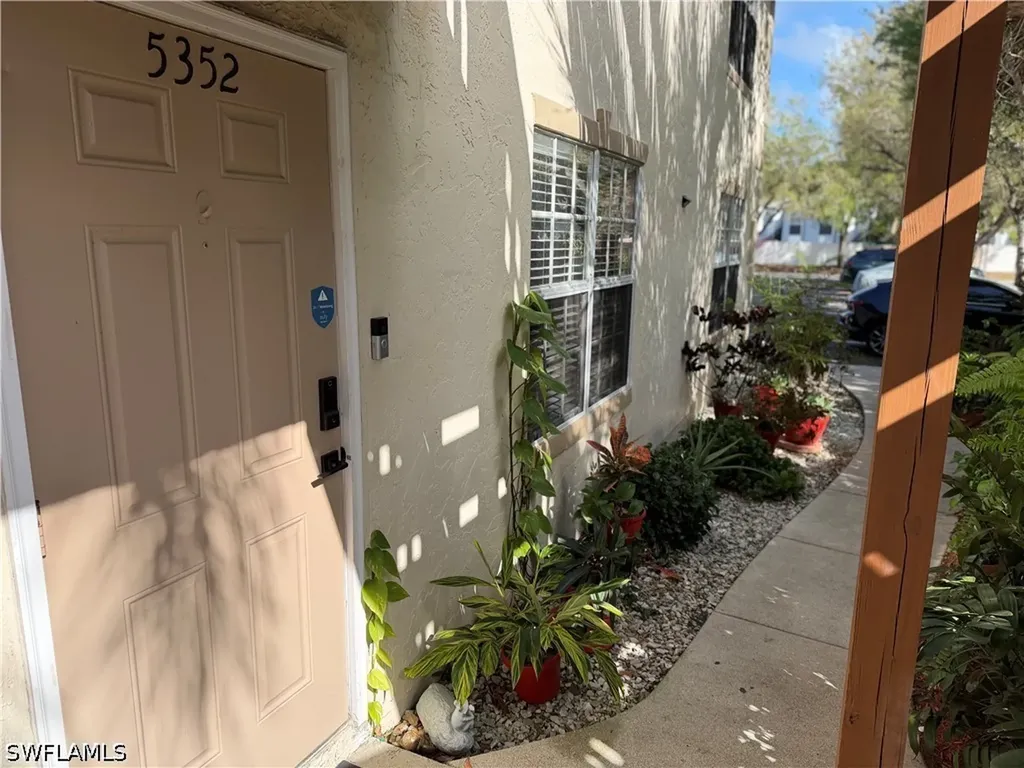 5352 16th Place SW Naples FL 34116