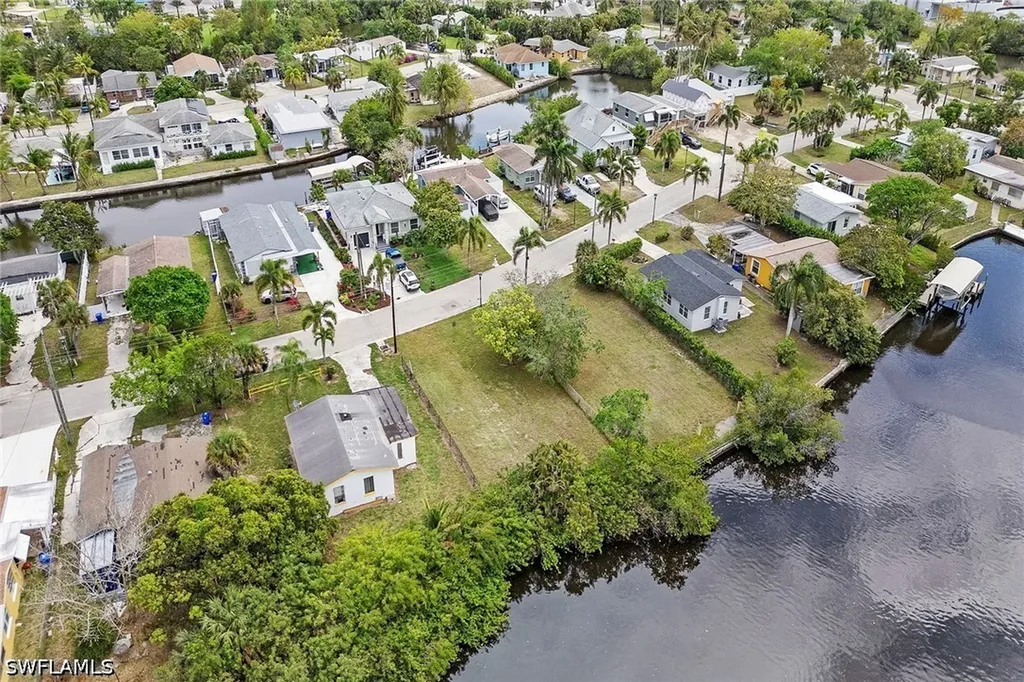 531 13th Street N Naples FL 34102