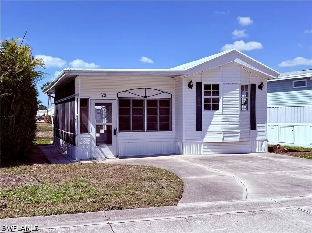 251 Bass Lane Naples FL 34145