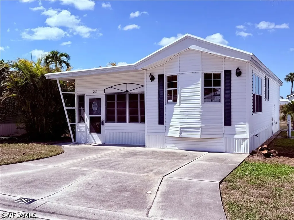 251 Bass Lane Naples FL 34145