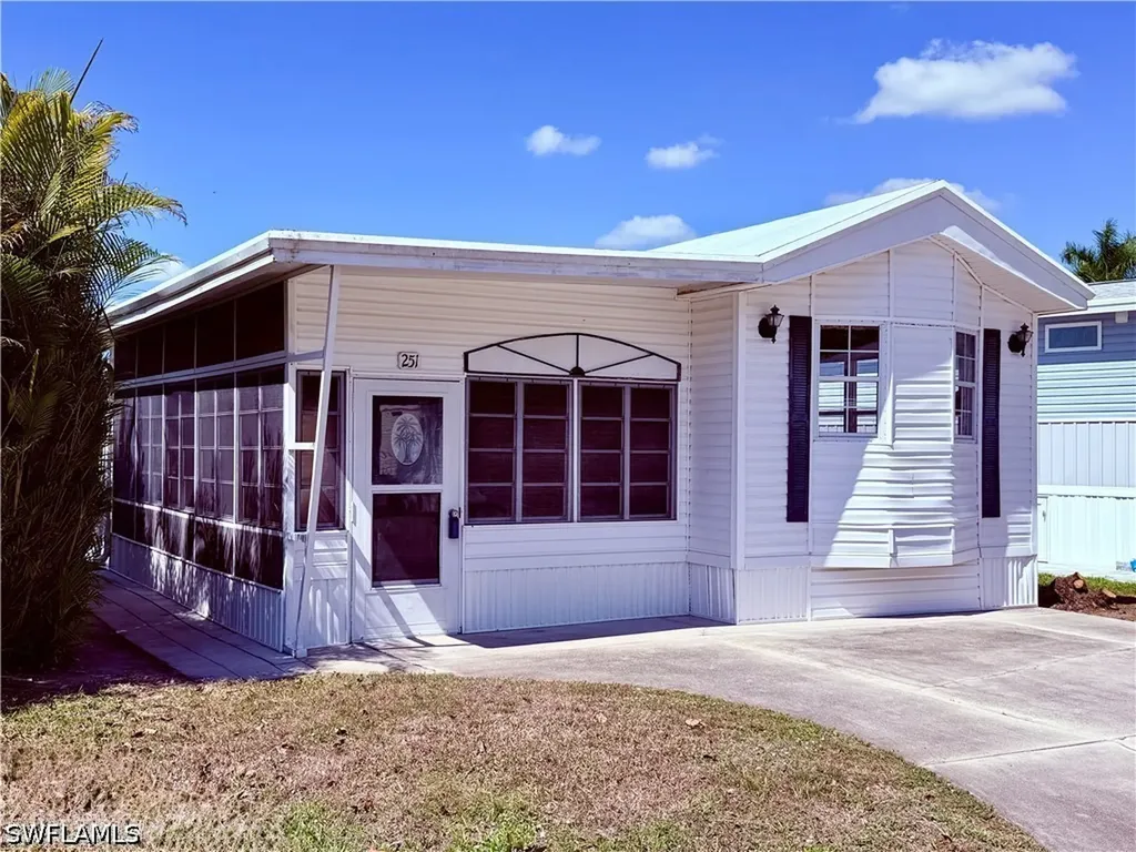 251 Bass Lane Naples FL 34145