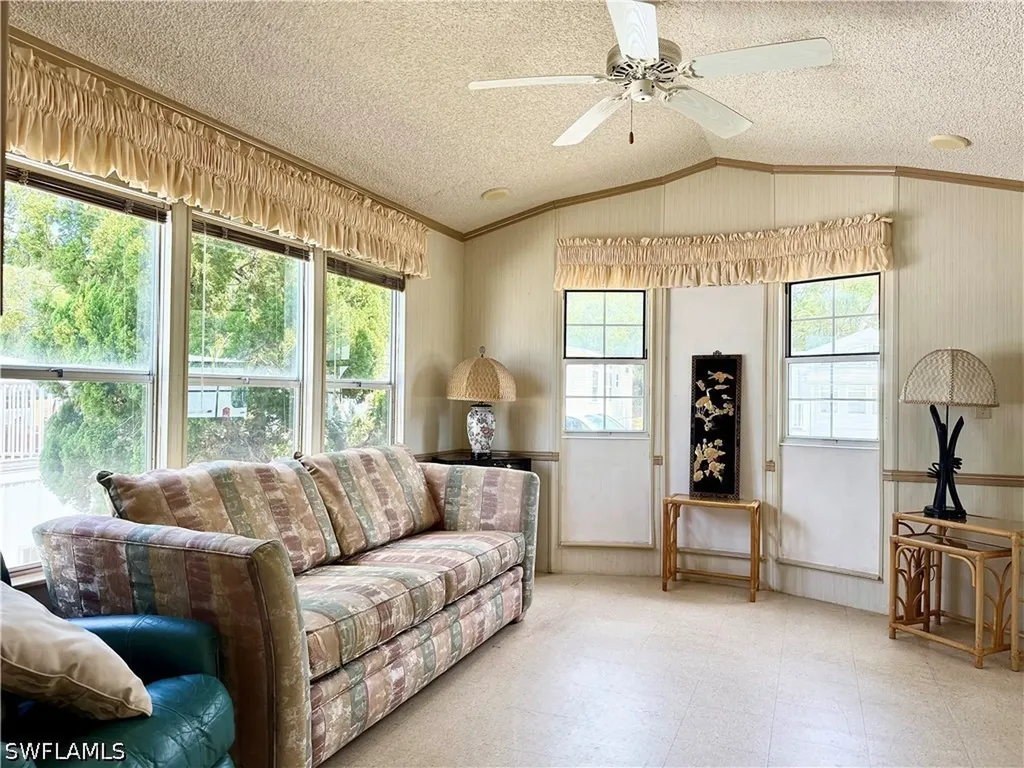 251 Bass Lane Naples FL 34145