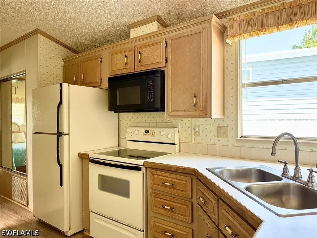 251 Bass Lane Naples FL 34145