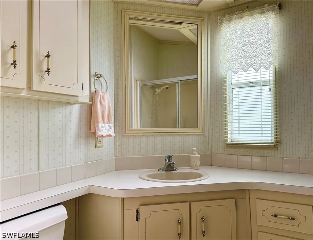 251 Bass Lane Naples FL 34145