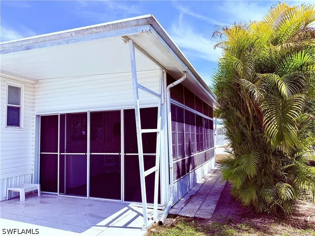 251 Bass Lane Naples FL 34145
