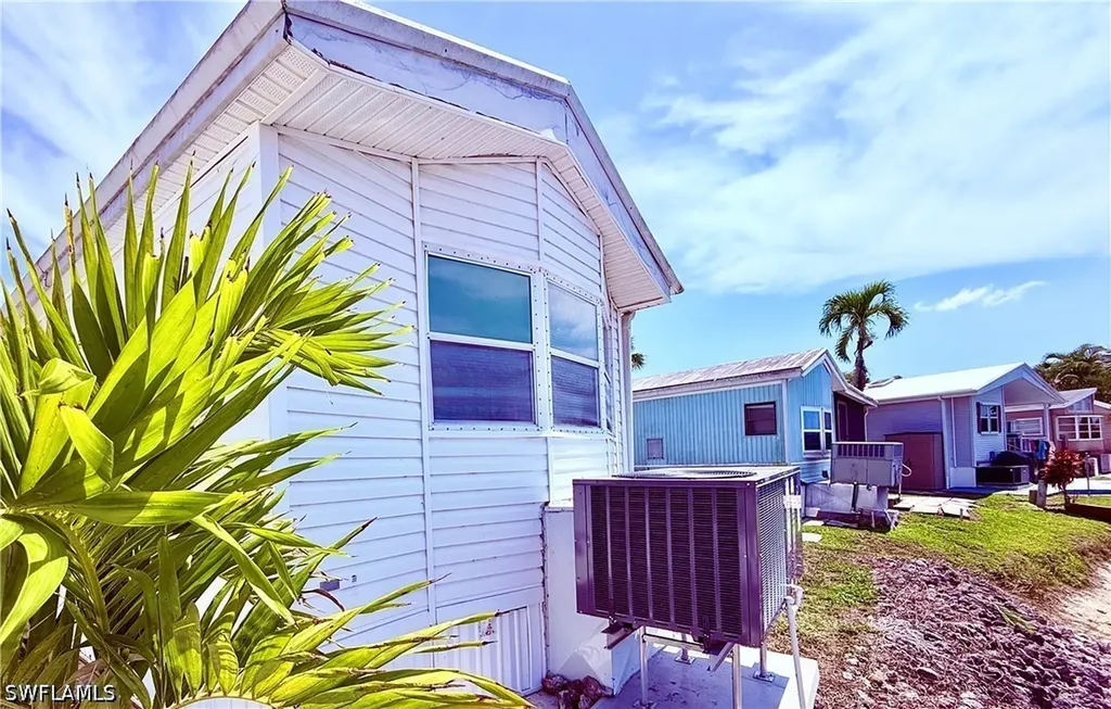 251 Bass Lane Naples FL 34145