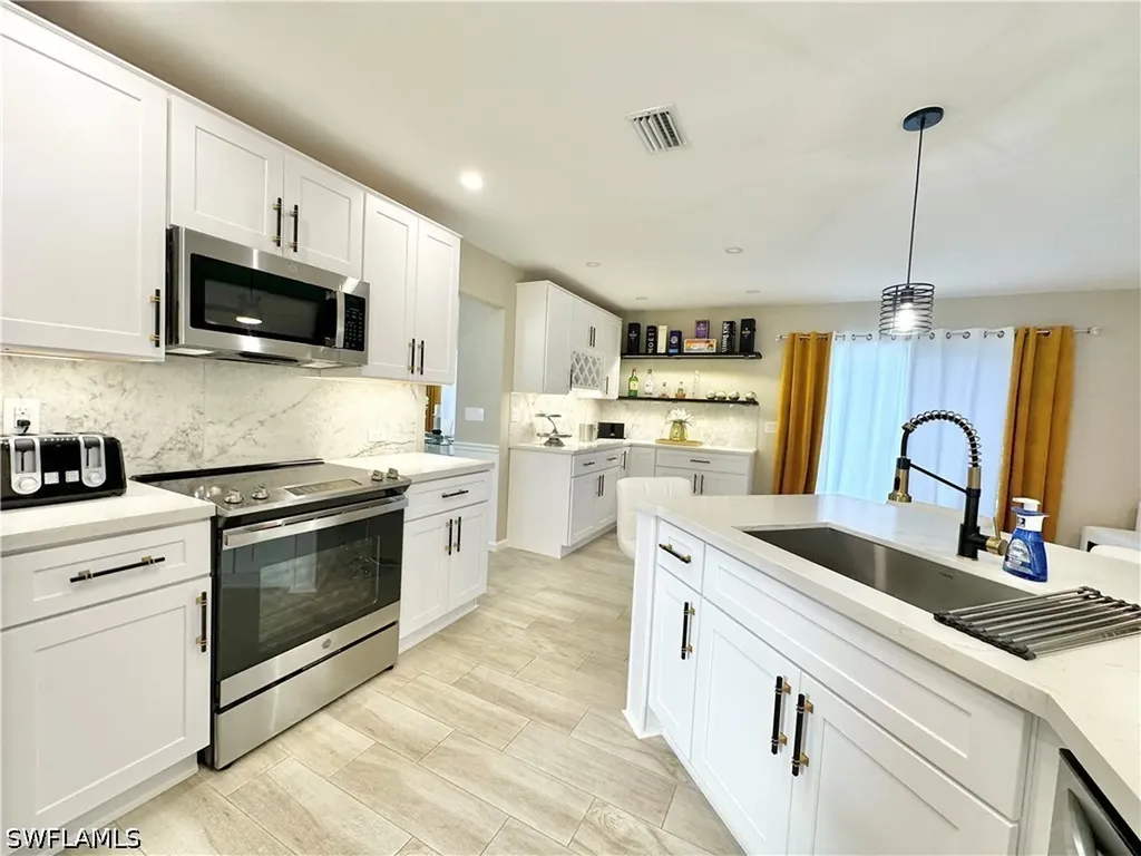 3639 Kent Drive Naples FL 34112