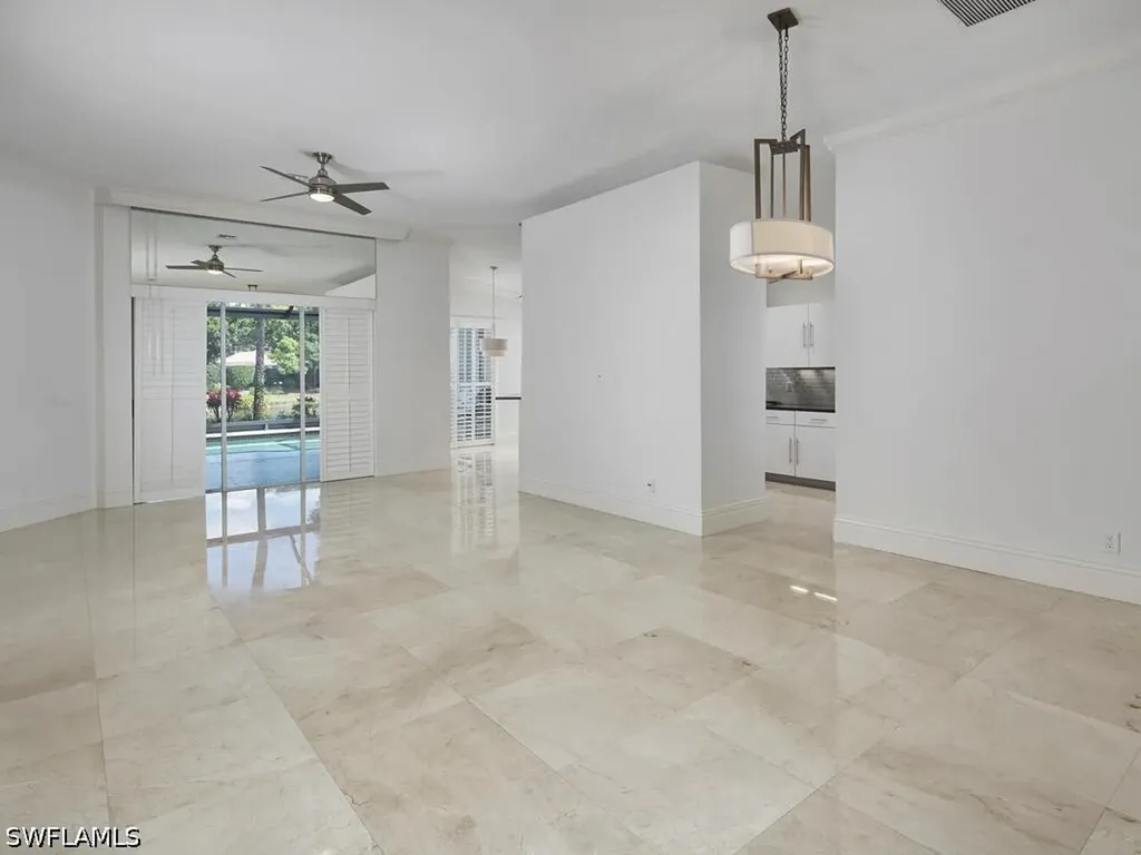 8859 Ventura Way Naples FL 34109