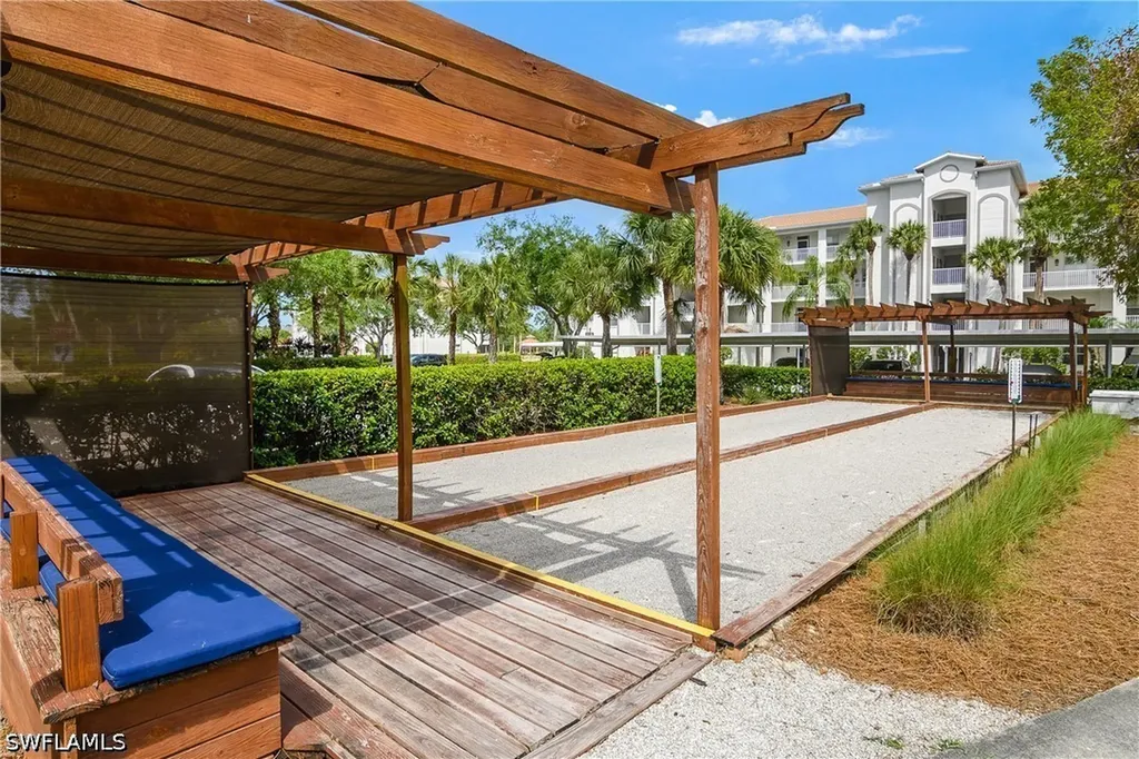 7505 Stoneybrook Drive Naples FL 34112