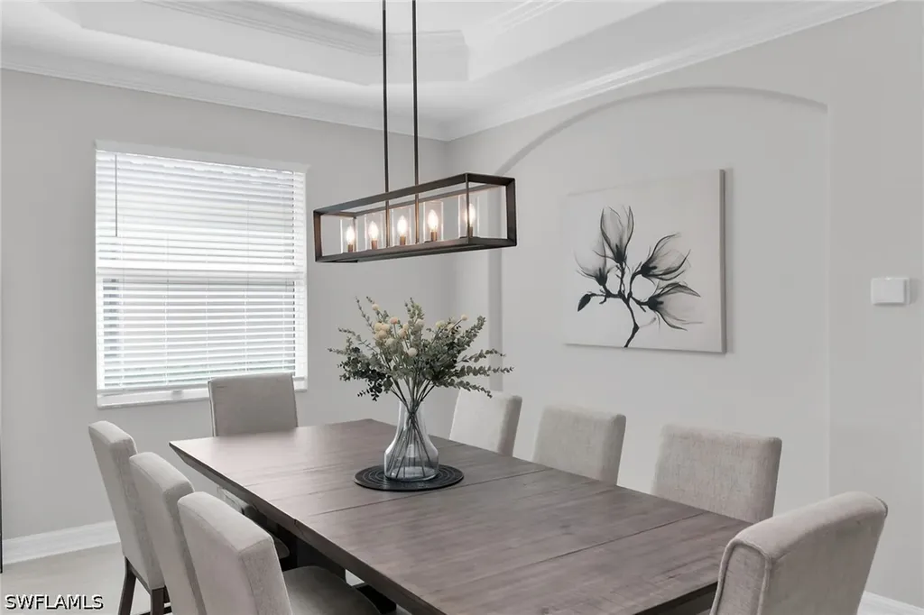 2926 Aviamar Circle Naples FL 34114