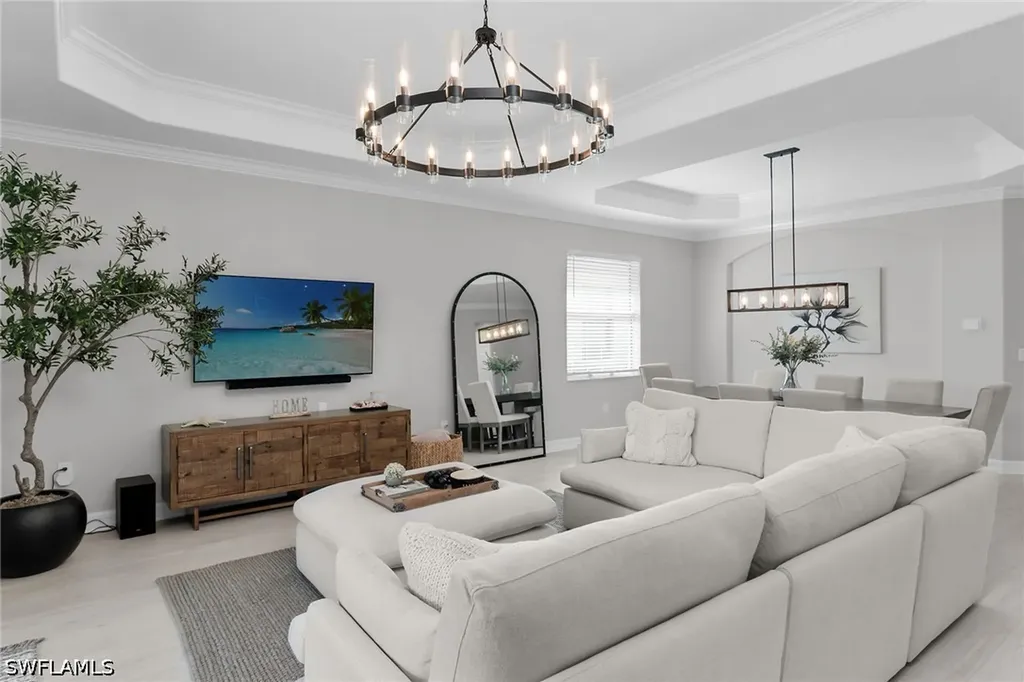 2926 Aviamar Circle Naples FL 34114