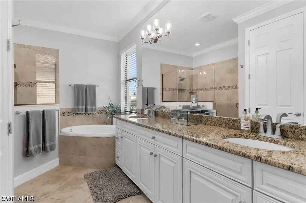 2926 Aviamar Circle Naples FL 34114