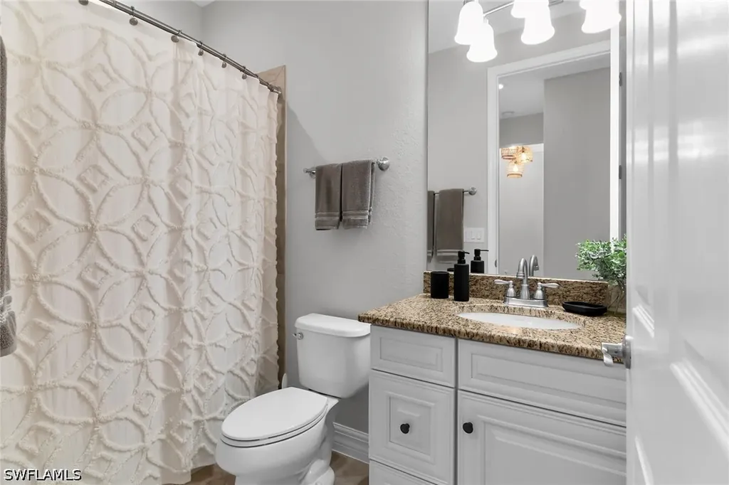 2926 Aviamar Circle Naples FL 34114