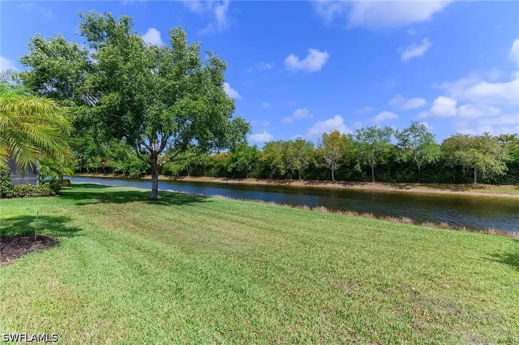 2926 Aviamar Circle Naples FL 34114