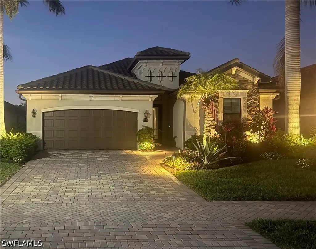 2926 Aviamar Circle Naples FL 34114