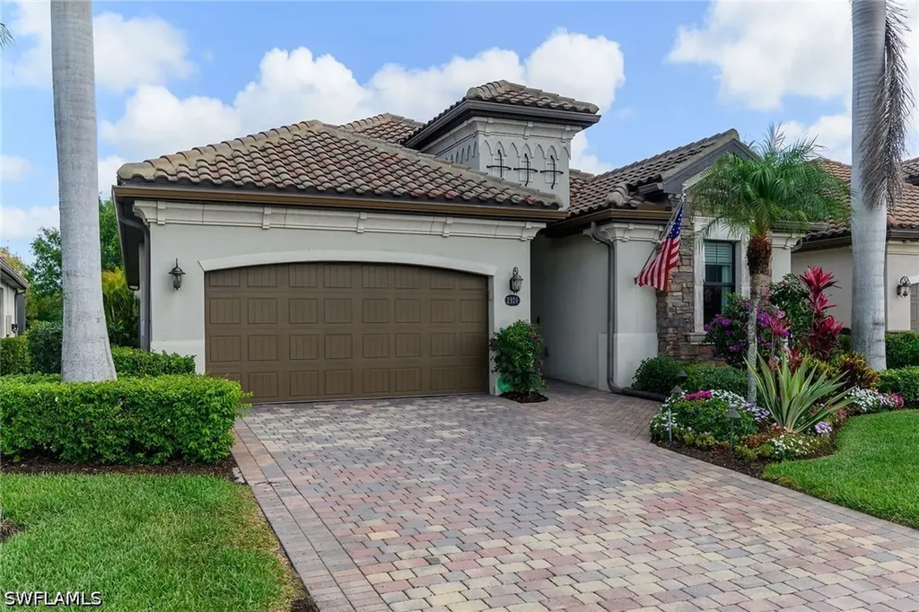 2926 Aviamar Circle Naples FL 34114