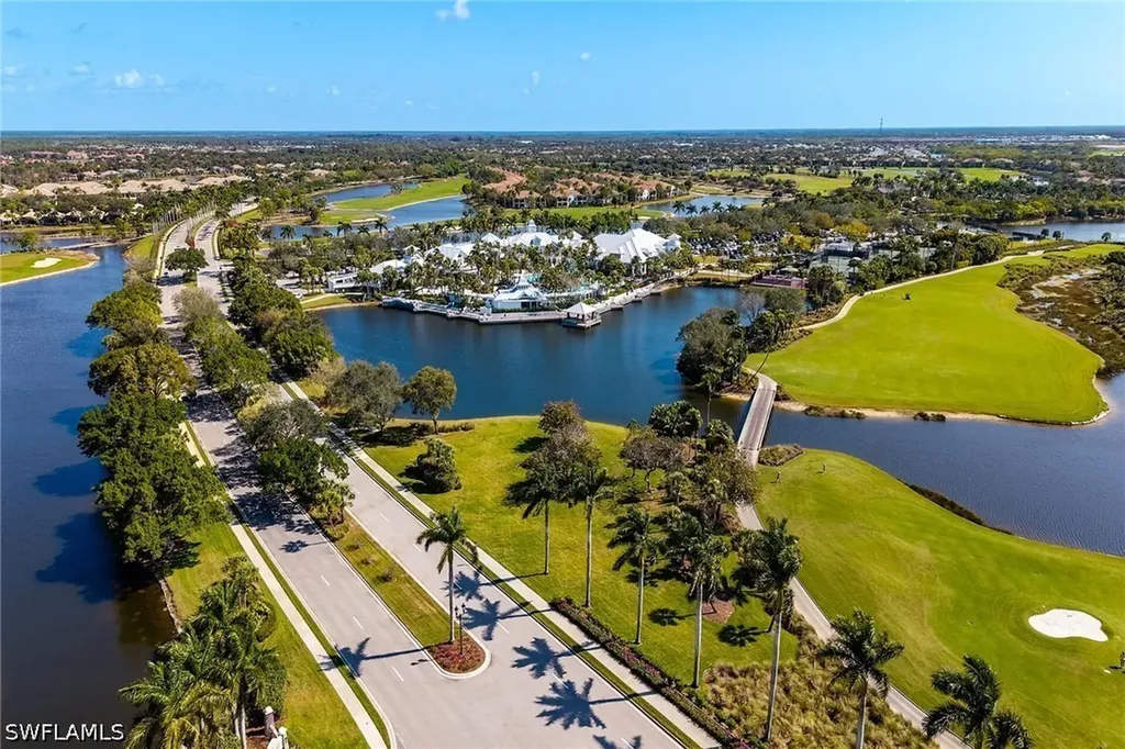 2926 Aviamar Circle Naples FL 34114