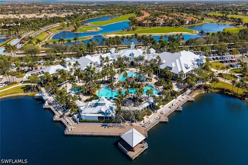 2926 Aviamar Circle Naples FL 34114
