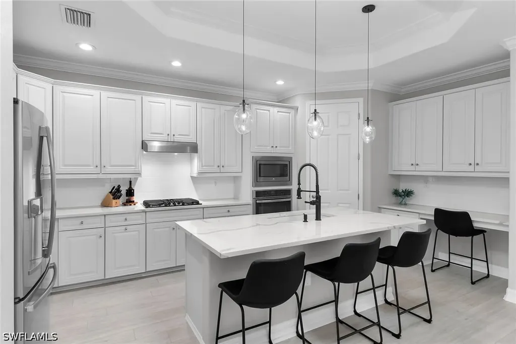 2926 Aviamar Circle Naples FL 34114