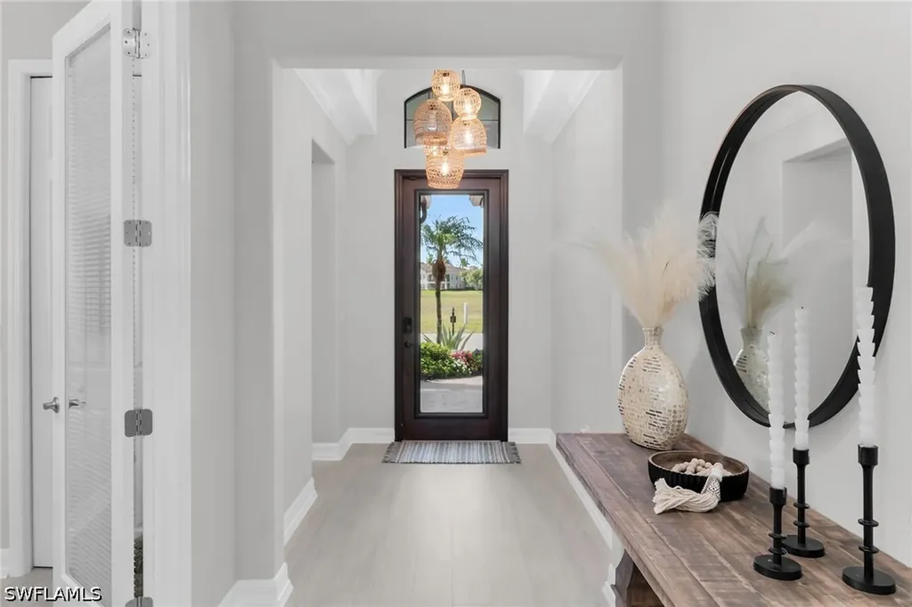 2926 Aviamar Circle Naples FL 34114