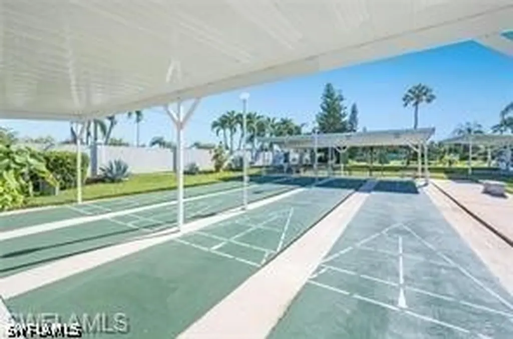 83 Pacific Way Naples FL 34104