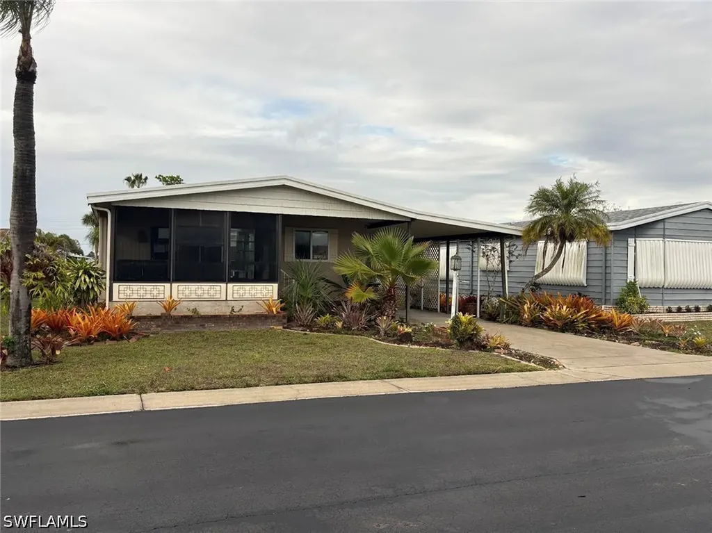 83 Pacific Way Naples FL 34104