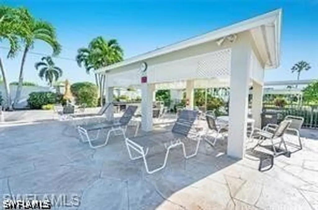 83 Pacific Way Naples FL 34104