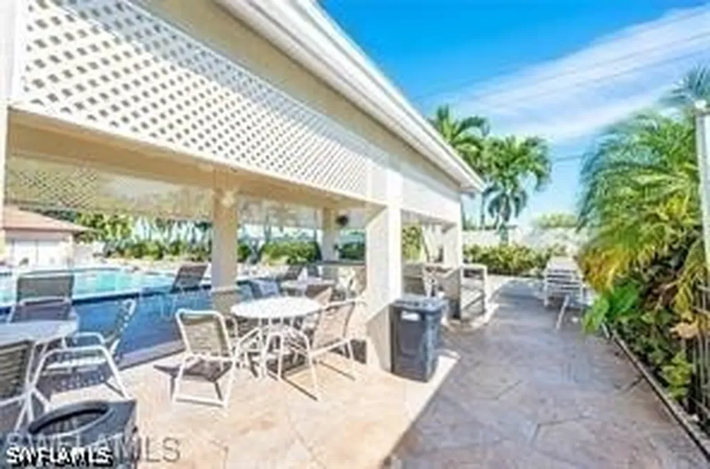 83 Pacific Way Naples FL 34104
