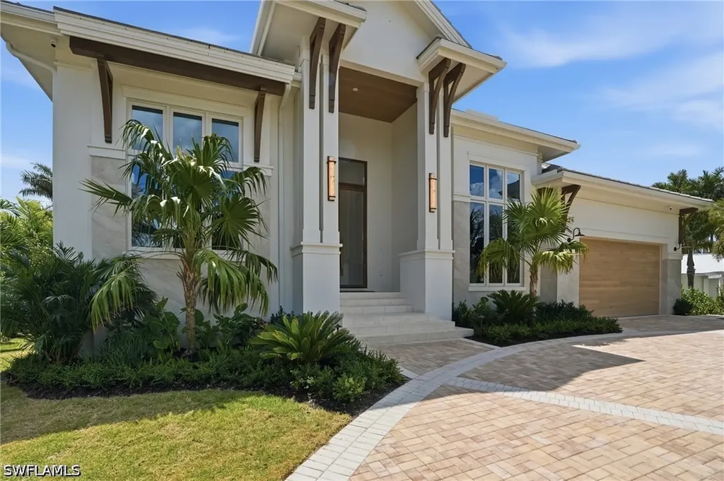 626 Fountainhead Lane Naples FL 34103