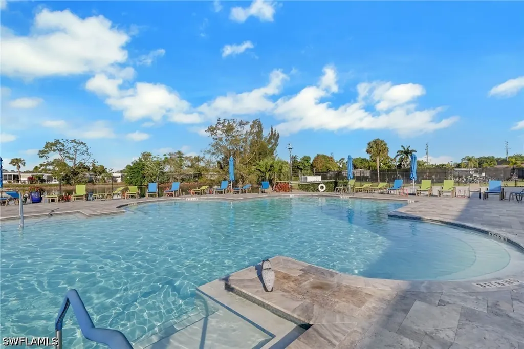 105 Montaubon Court Naples FL 34112