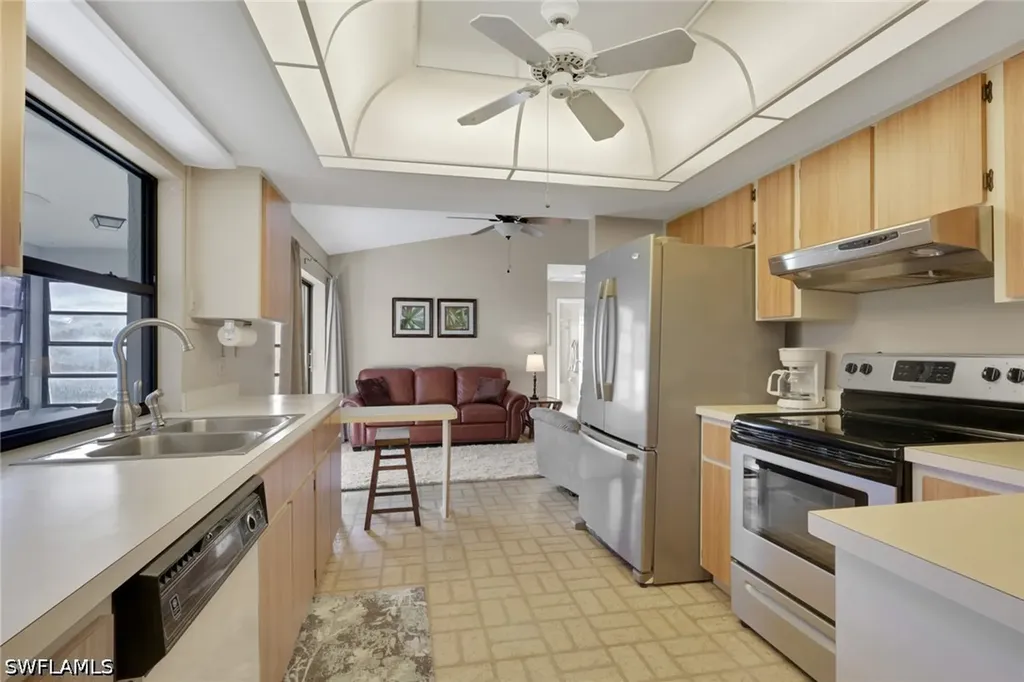 105 Montaubon Court Naples FL 34112