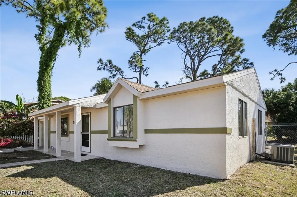 17413 Lee Road Fort Myers FL 33967