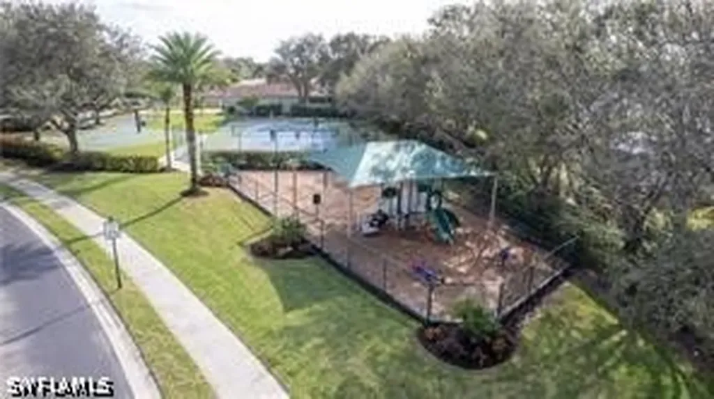 8343 Laurel Lakes Boulevard Naples FL 34119