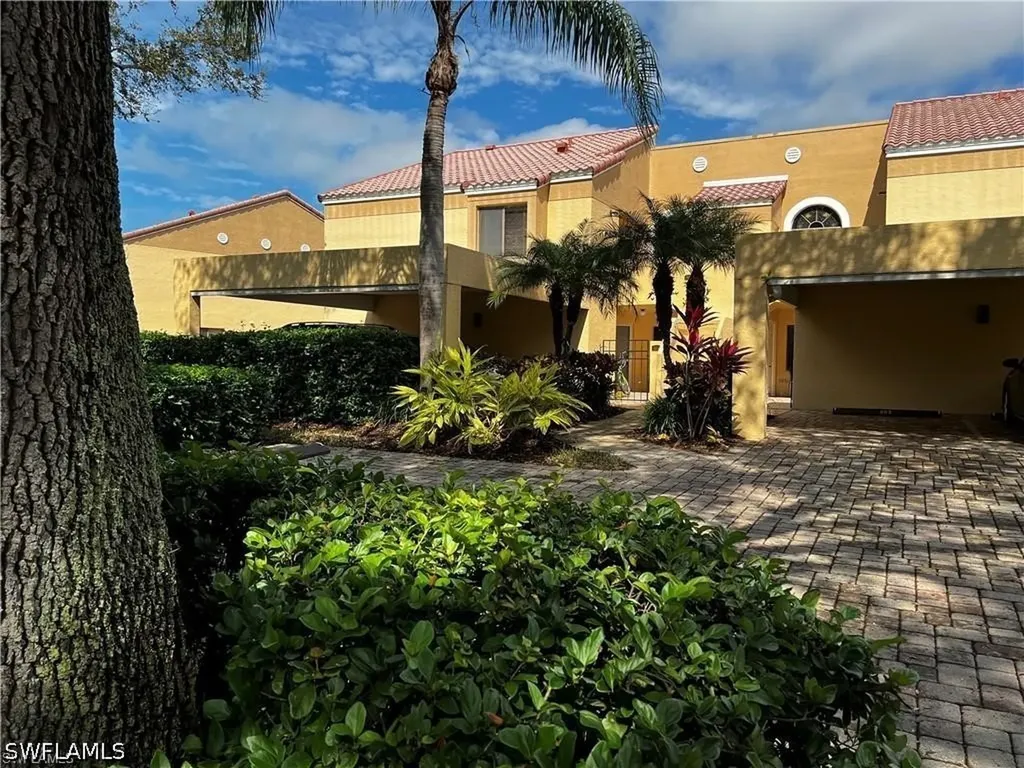 607 Beachwalk Circle Naples FL 34108