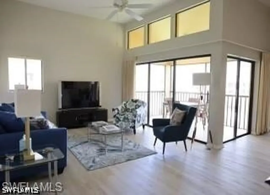 607 Beachwalk Circle Naples FL 34108