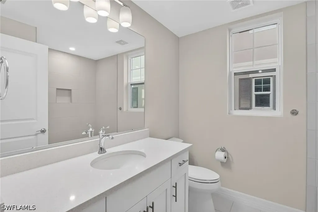 286 Indies Drive E Naples FL 34114