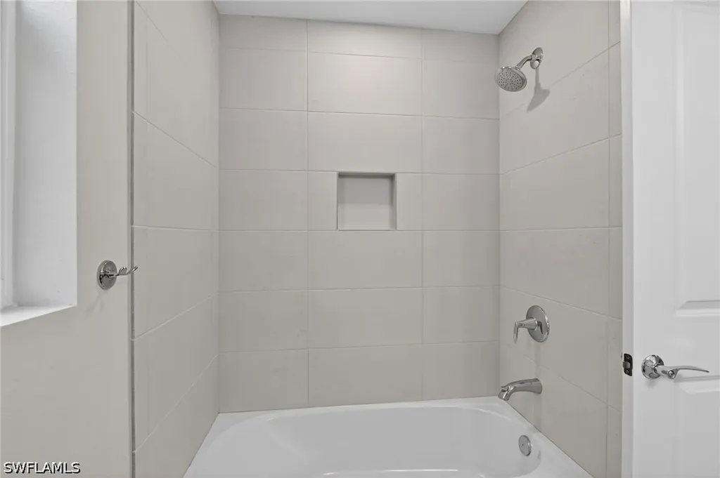 286 Indies Drive E Naples FL 34114