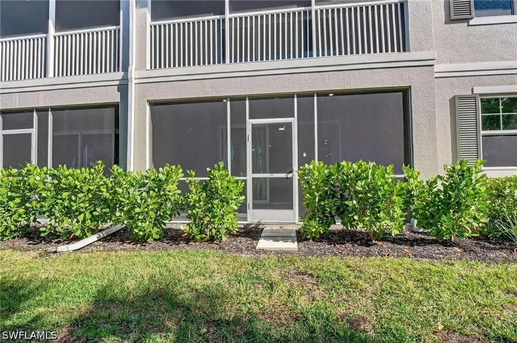 286 Indies Drive E Naples FL 34114
